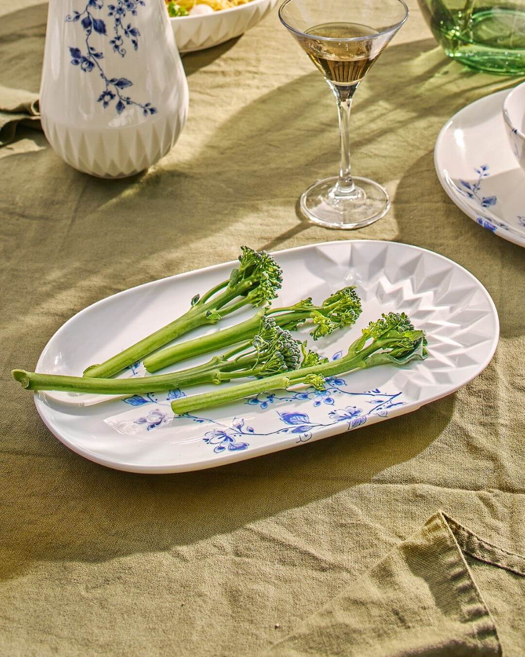 TW203005
